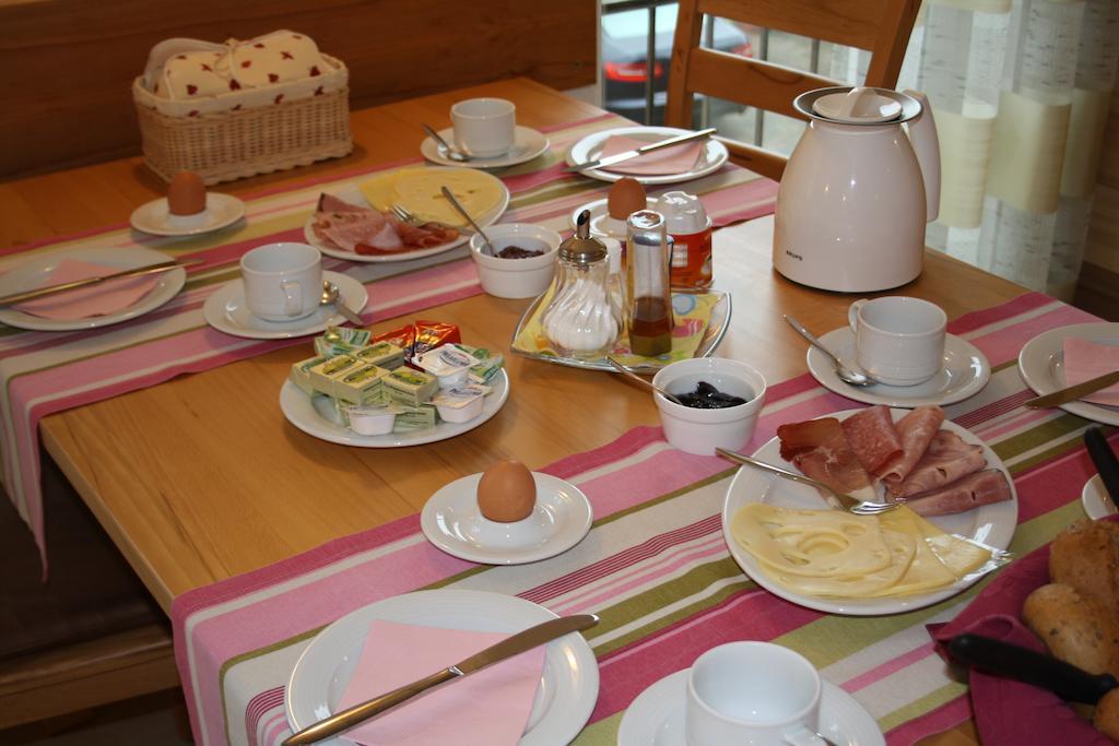 Weingut Goeres Hotel Бридел Стая снимка