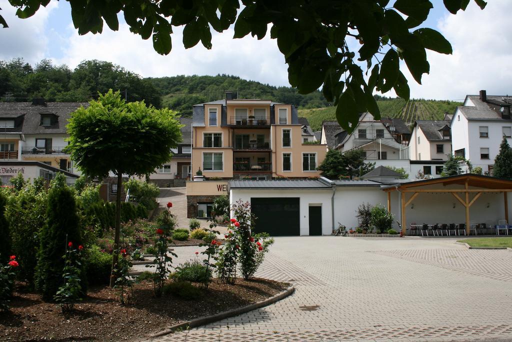 Weingut Goeres Hotel Бридел Екстериор снимка