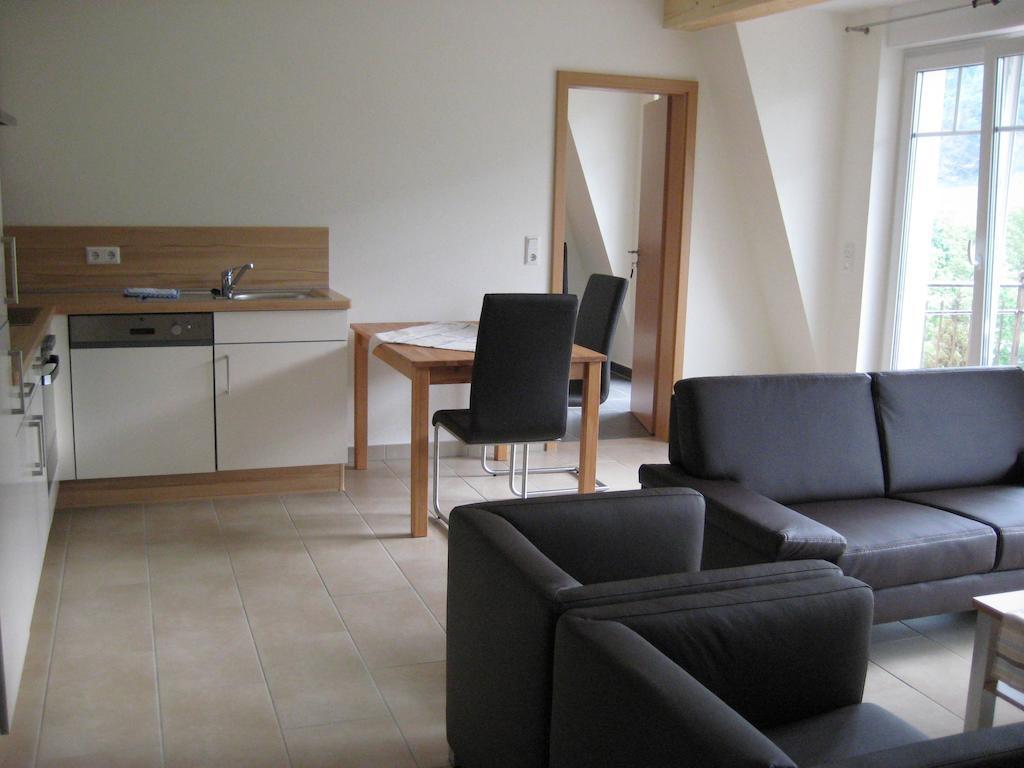 Weingut Goeres Hotel Бридел Стая снимка