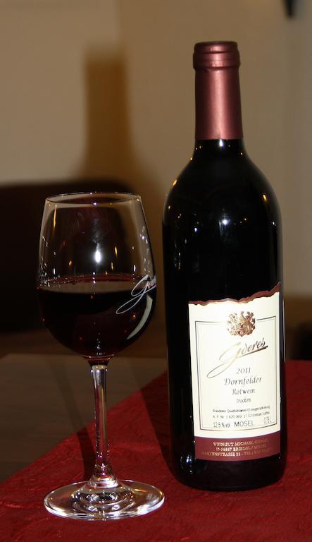Weingut Goeres Hotel Бридел Стая снимка