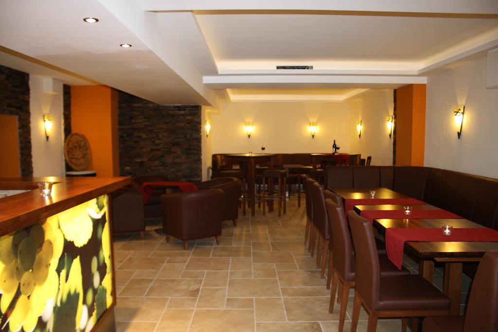 Weingut Goeres Hotel Бридел Стая снимка